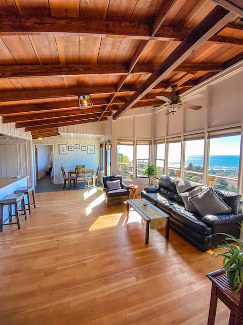 Beach Bungalow with Ocean Views -Paw Friendly