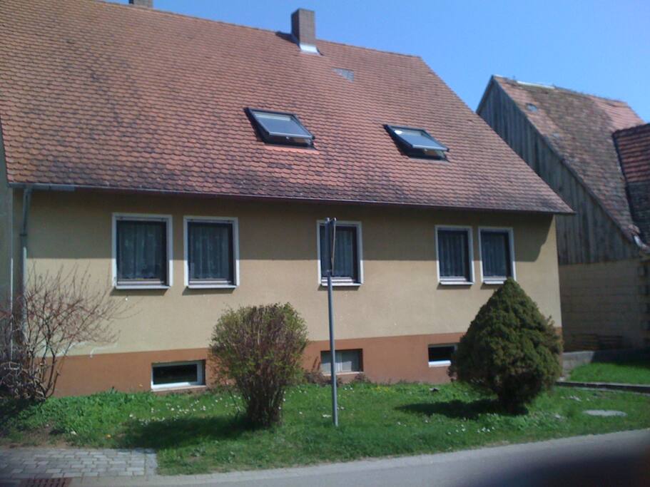Gästehaus, Seitenansicht