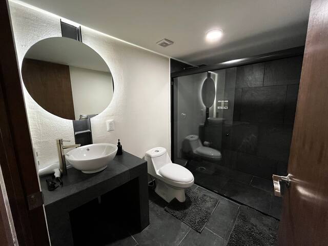 AC / WIFI / Modern lofts in Coyoacan Center gallery image 3