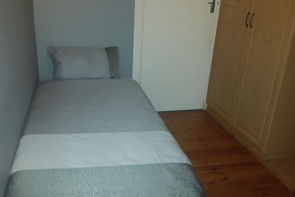 Single Room with Single Bed