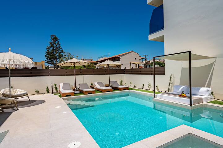 Amara II – walking distance to the beach & shops! gallery image 5