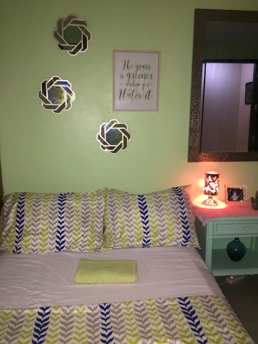Double fitted bed 1