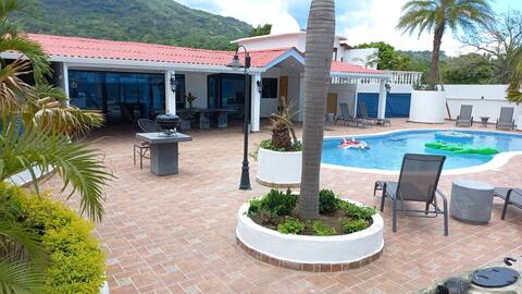 Luxurious Beach House