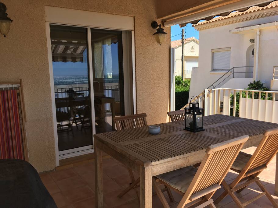 Main terrace with seaview
