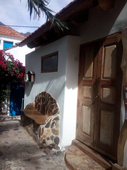 der Eingang oben