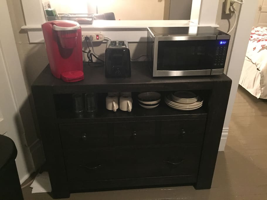 Keurig, toaster, microwave