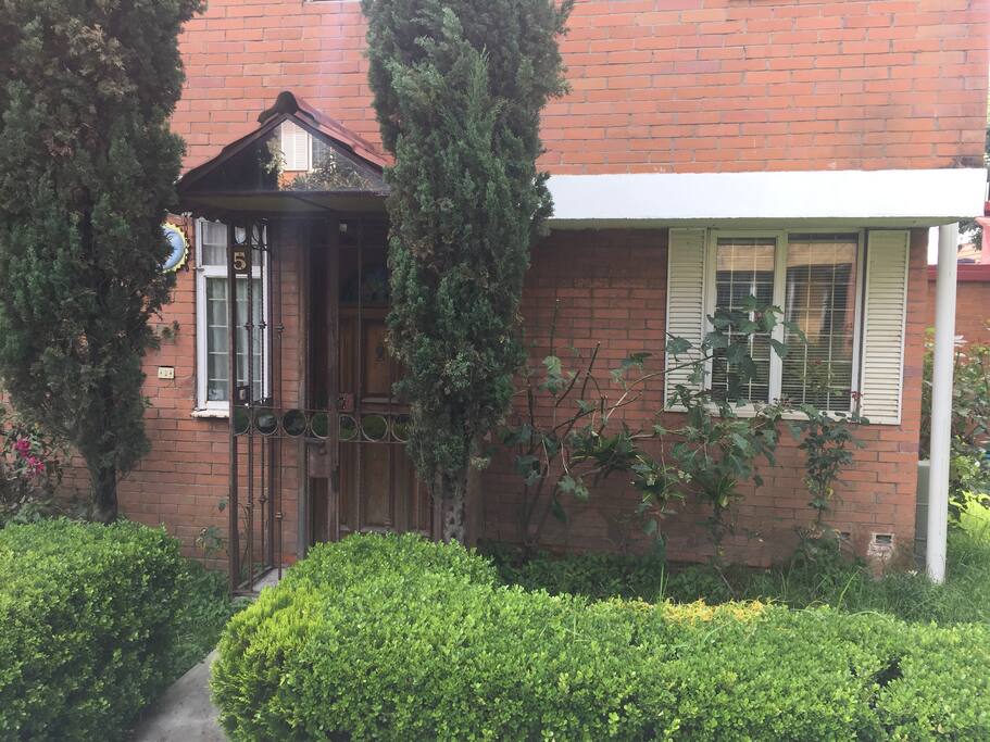 Fachada del hogar