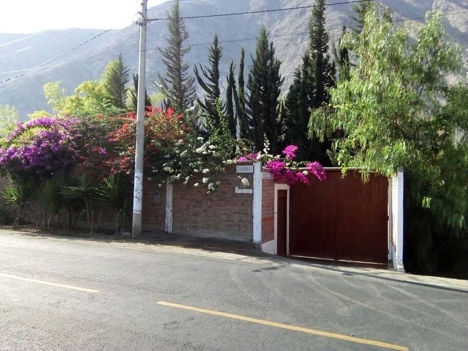 Fachada de Luna Linda