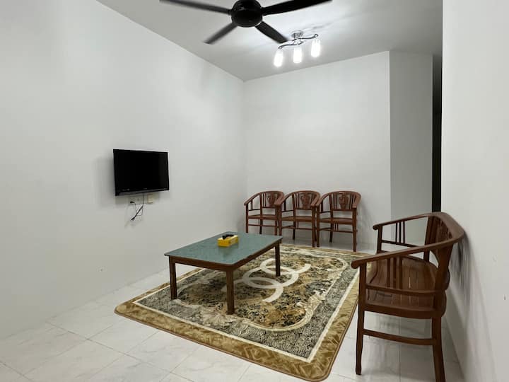 Homestay @ Seri Iskandar (Lestari Ius) - Seri Iskandar