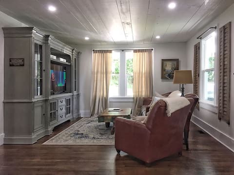 Top performing Airbnb: Bryson City Farmhouse - Historic and Downtown in Bryson City / Great Smoky Mountains