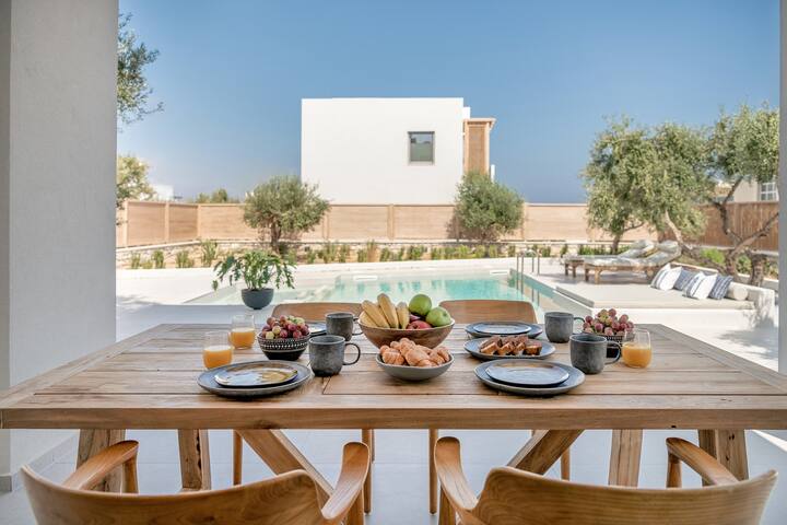 Walk Market&Taverna*500mt at beach*Outdoor Jacuzzi gallery image 5