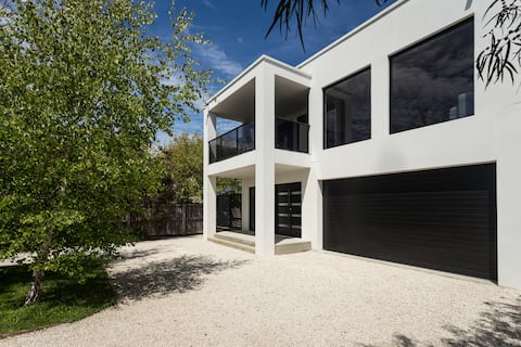 Pearl Hawley Beach Perfect for Familes + Friends!