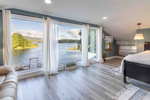 Waterfront w/Amazing Views- Central to Acadia