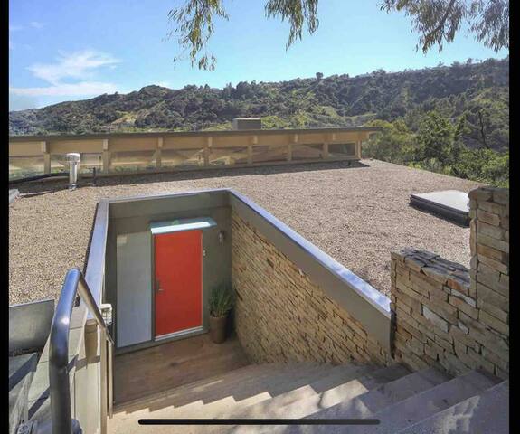 Beverly Zen gallery image 3