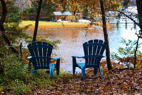 Waterfront farm retreat for vacation & telework