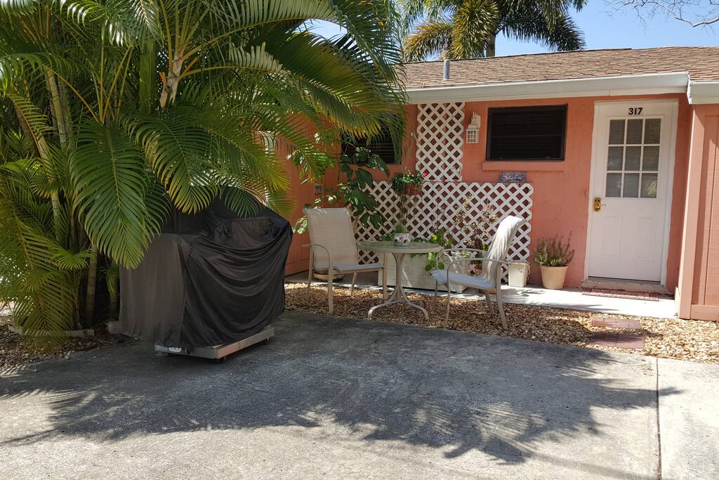 Cottage by the Bay Apartments for Rent in Sarasota, Florida, United