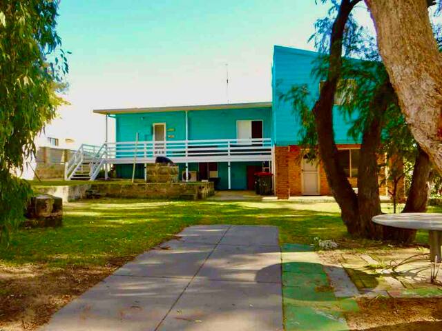 Shell’s Cottage-Front row with ocean & river views gallery image 5