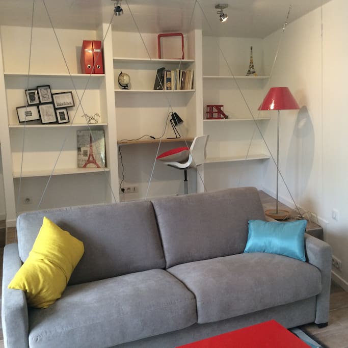 salon avec coin bureau