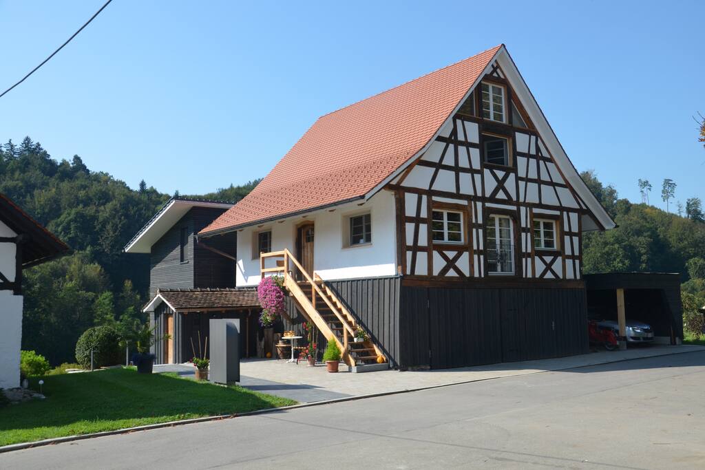 Das denkmalgeschützte Gesindehaus