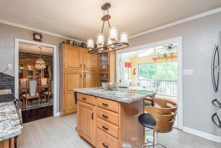 12 Best Airbnbs With Pool In Knoxville, Tennessee | Trip101