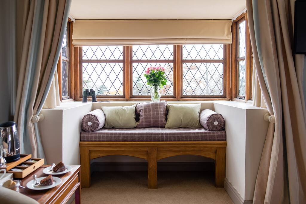 Bay window with views of the garden