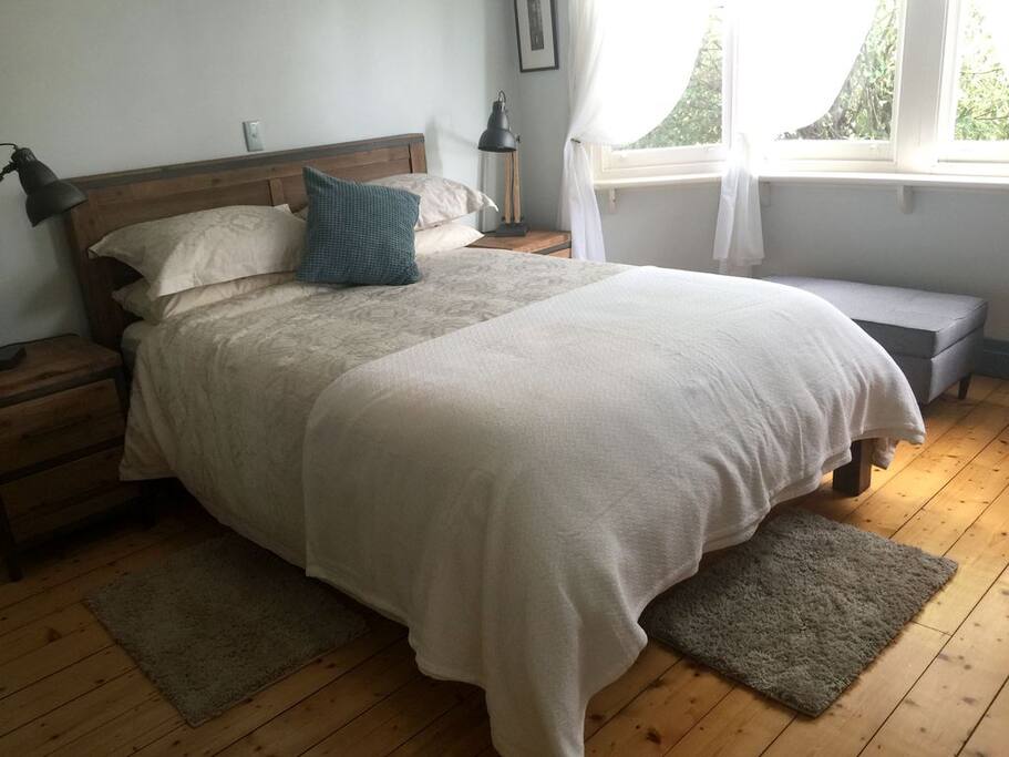 Queen Bedroom