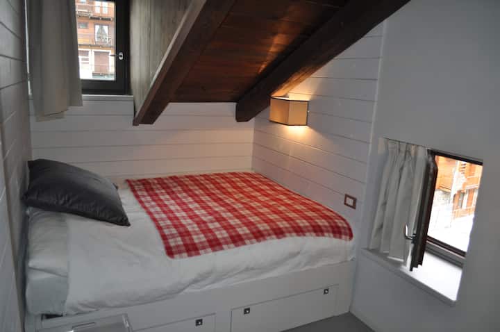 Dormitorio pequeño 2, tercer piso(160x200).