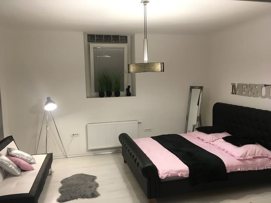 bedroom 25sq m
