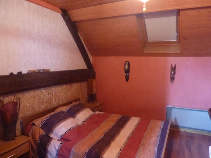 მომიჯნავე ოთახი