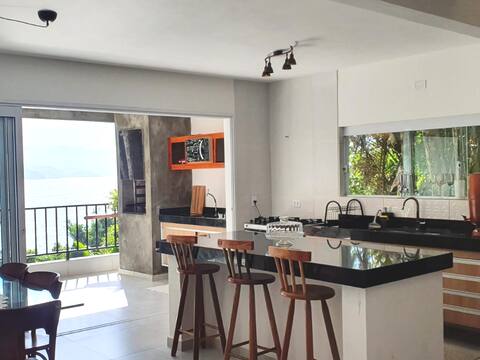 Paradisiacal and Modern with Amazing Sea View