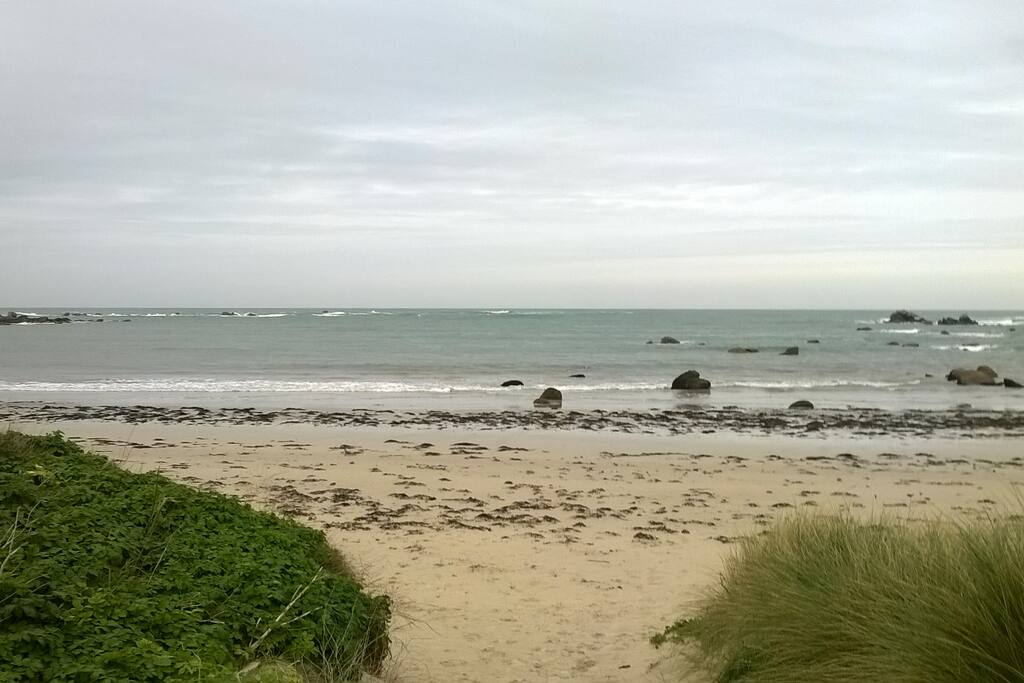 la plage, photo de janvier, le ciel est bien plus bleu en ce moment!!