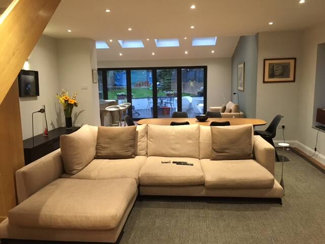 Lovely accomodation & excellent transport links