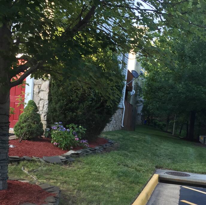 End unit townhouse- private entrance from patio