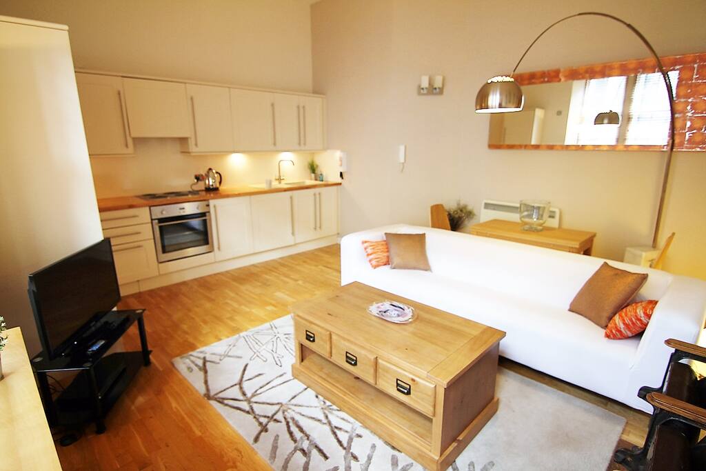 Kitchen & living area