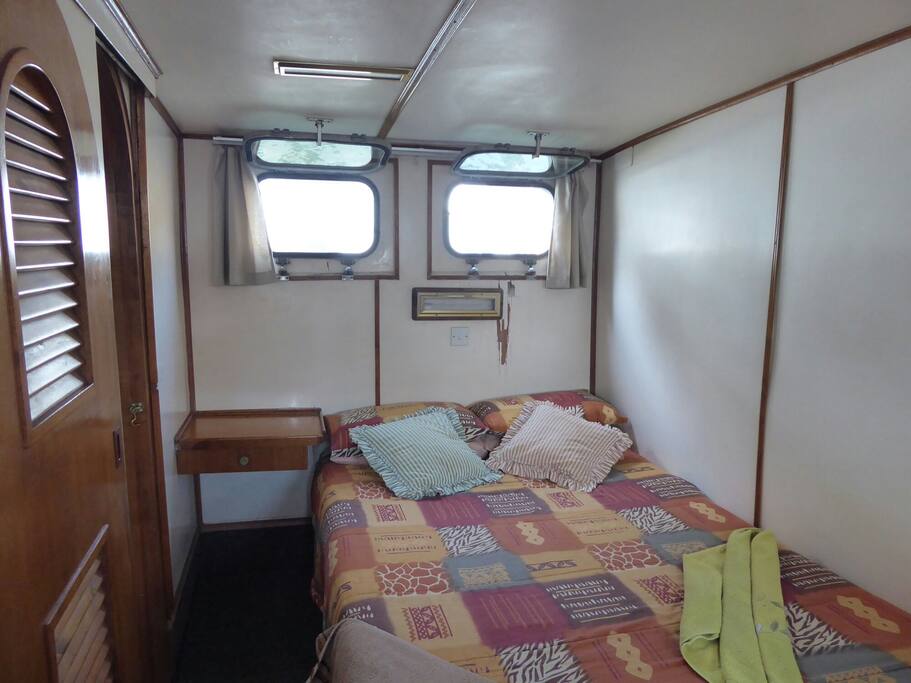 Main Bedroom with double bed & ensuite