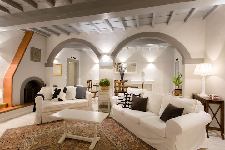 Elegant & stylish apartment