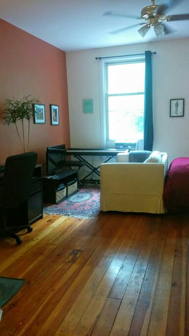 Desk, "living area", with keyboard. HDMI cable available to attach your laptop to the TV.