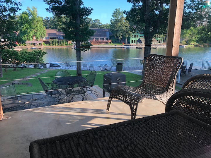 Lake Cottage For The Win Houses for Rent in Hot Springs Township