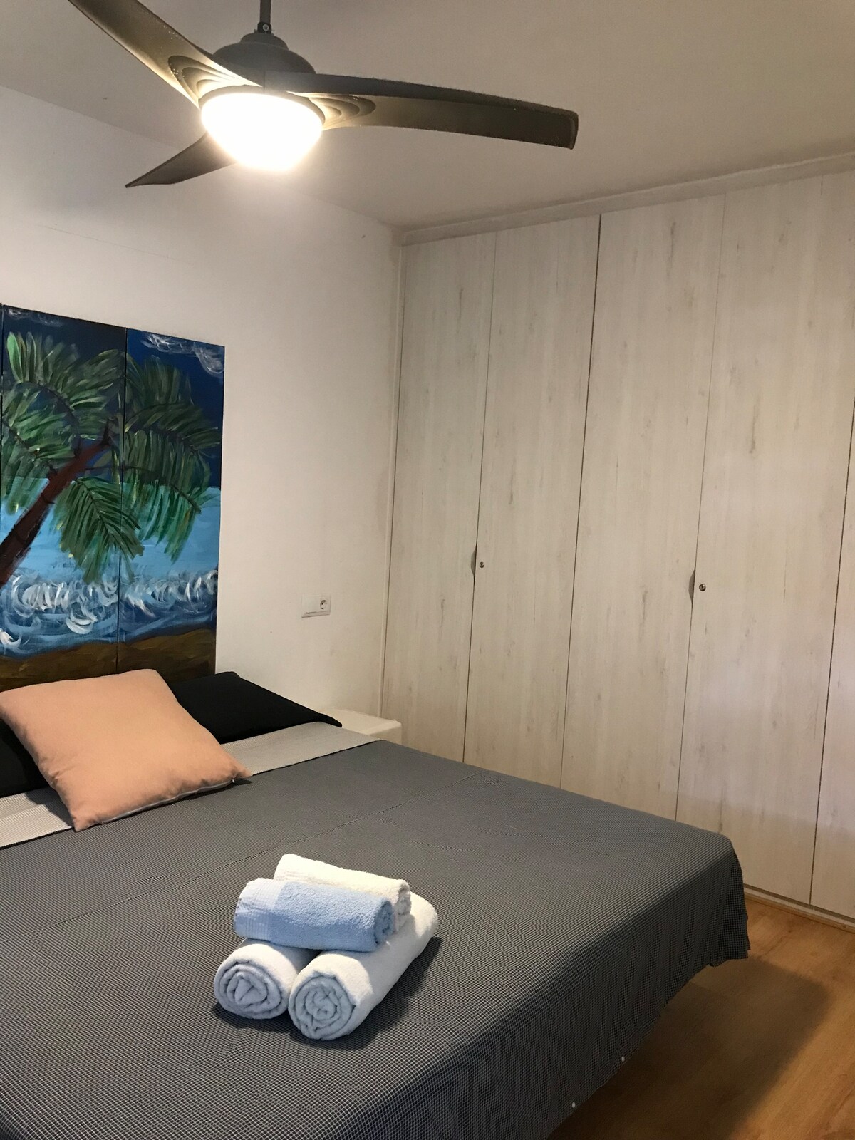 Ოთახი, საწოლი 1’80