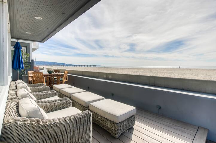 4BR Beach Home 20′ from the sand gallery image 2