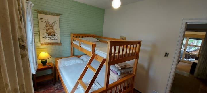 Quarto nº 2 
cama casal + beliche