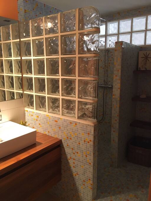 Upper Bathroom