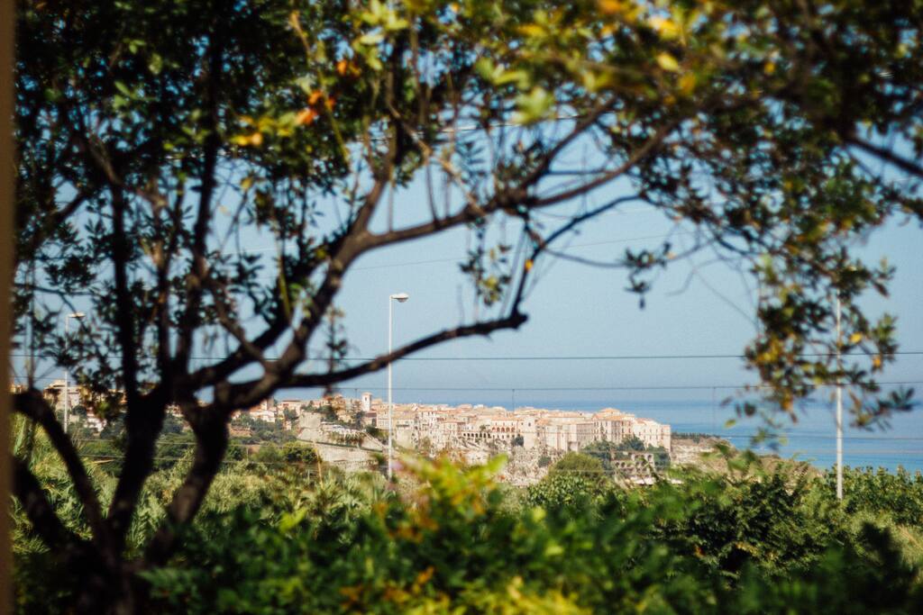 Vista sul mare, Tropea e le isole Eolie