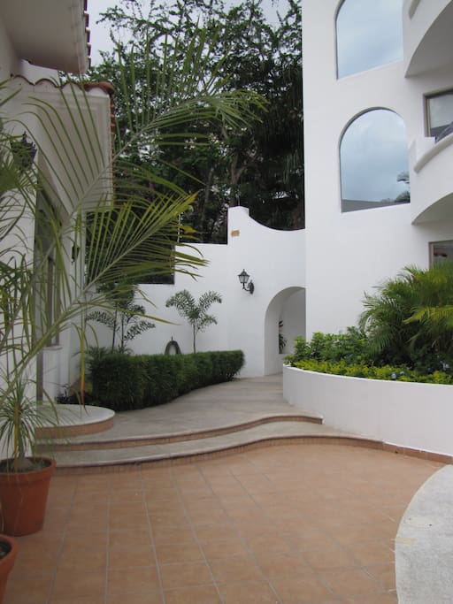 Common Entry Area.