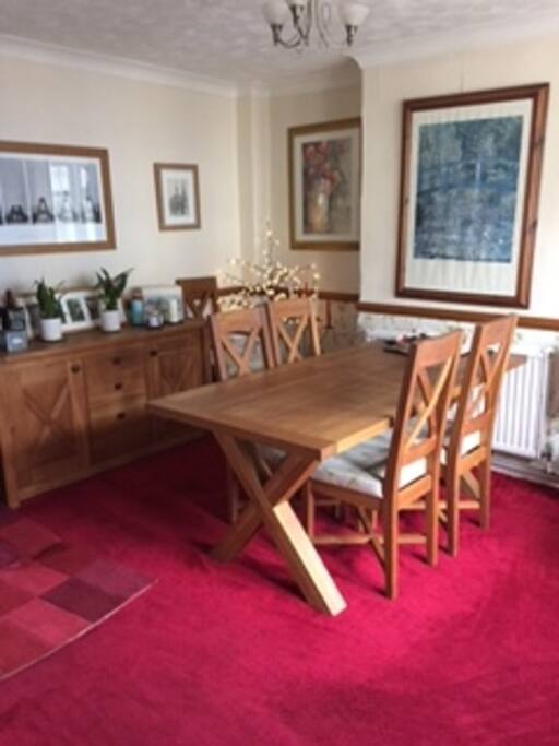 Dining room with 6 place settings.