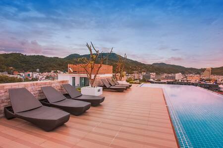 Modern 1-bedroom condo, skypool  seaview, Patong❤️
