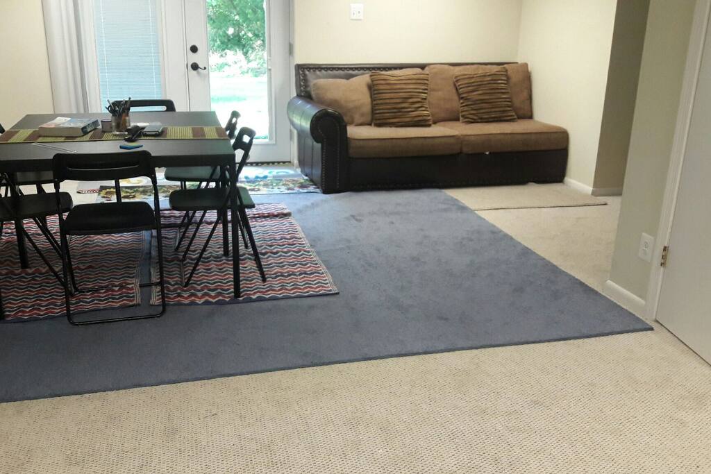 Entrance!!! and study area.
