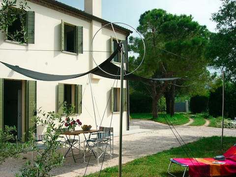 Casa Camilla. Lovely view. Entire home.