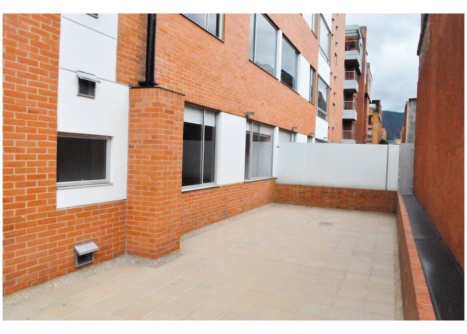 Private Terrace as big as the Apt