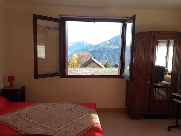 Appartement Lumineux De 45 M2  Avec Vue Magnifique - Saint-Jean-de-Maurienne